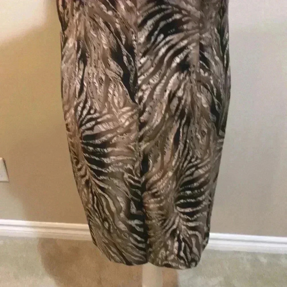 John Robert’s Abstract V-Neck Animal Print Design Midi Dress w/Zipper Back-12 - Picture 8 of 8